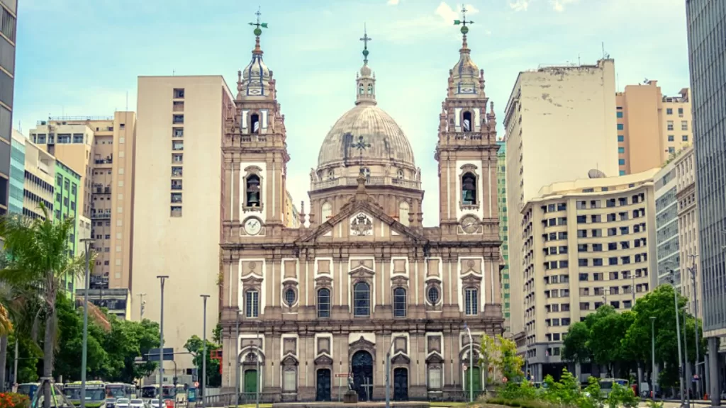roteiros históricos para explorar igrejas e monumentos no Centro do Rio