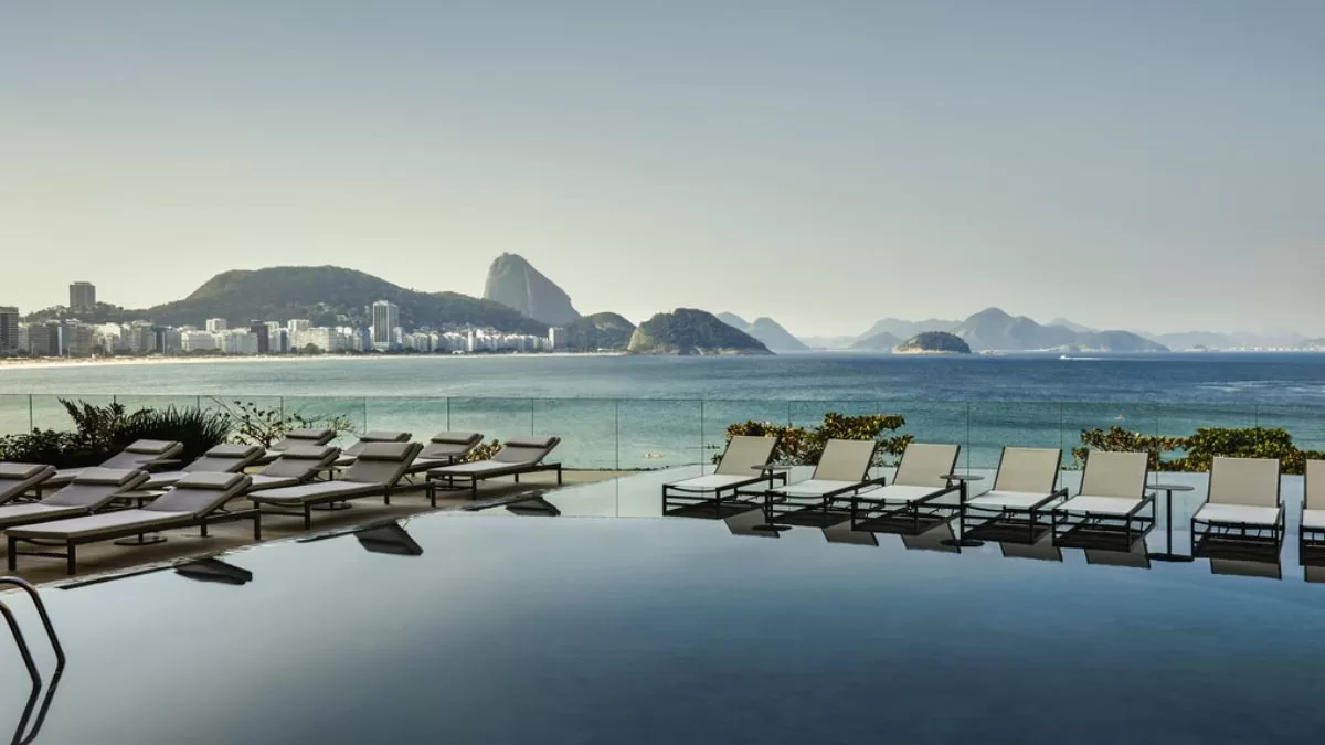 7 Melhores Rooftops em Copacabana para Curtir em 2025: Vista, Drinks e Charme Carioca